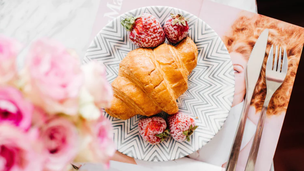 33 Williams Sonoma Appetizer Plates Dupes To Be Inspired Of 4 silverware fork spoon flower bouquest white with print plates design for croissant bread with frzen strawberries