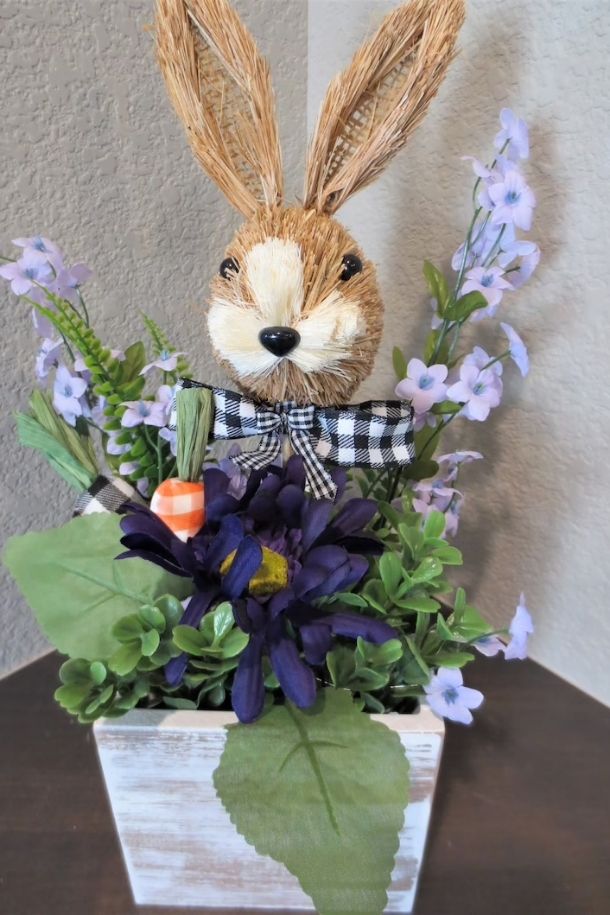 75 Adorable Easter Centerpieces For Parties To Put On Your Table