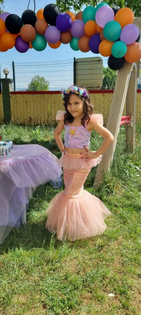 50 Satisfying Kids Halloween Costumes To Love 32 image 606