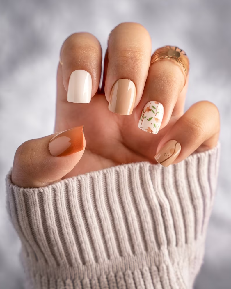 59 Best Short Nail Designs To Wear Everyday 14 image 52