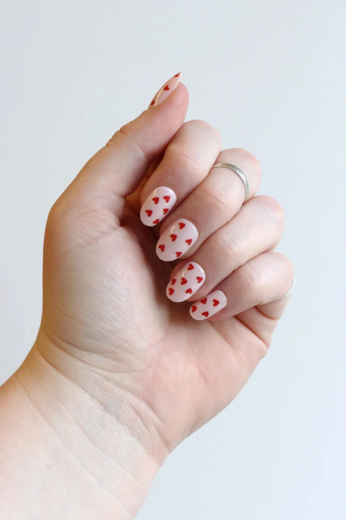 35 Beautiful Heart Nail Designs To Spread Your Love 6 image 26