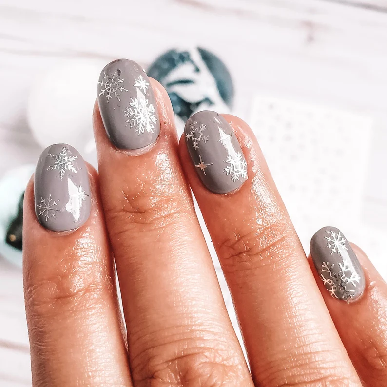 50 Festive and Fabulous Christmas Nail Art Ideas to Jingle Your Way Into the Holiday Season 8 image 573