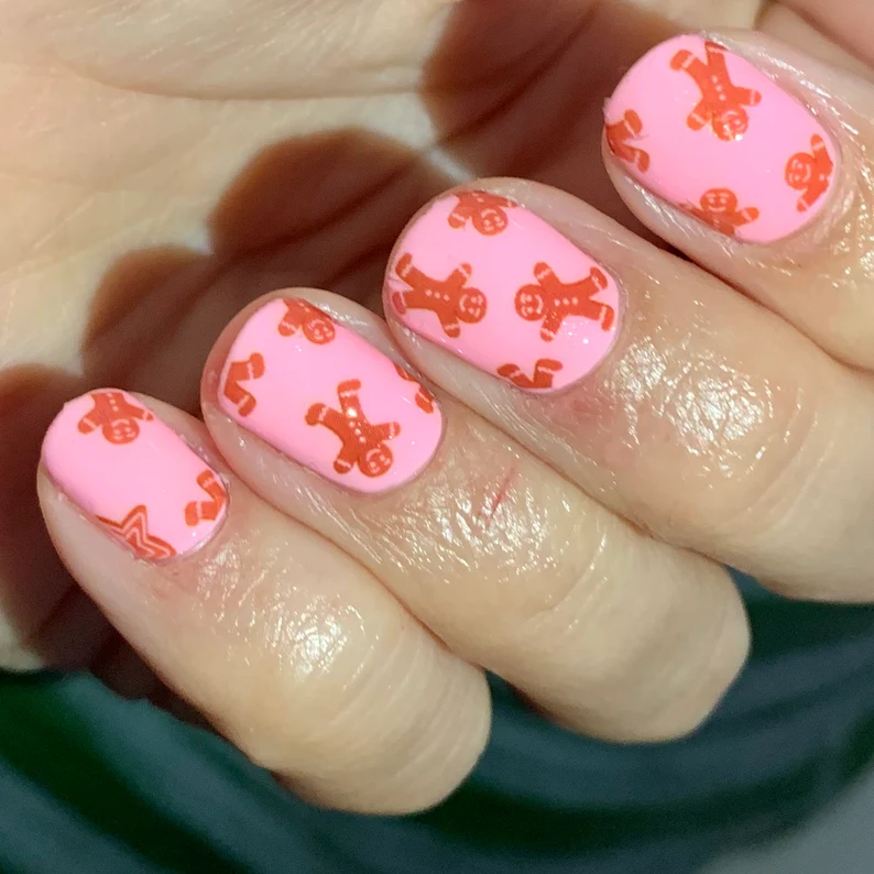 50 Festive and Fabulous Christmas Nail Art Ideas to Jingle Your Way Into the Holiday Season 13 image 580