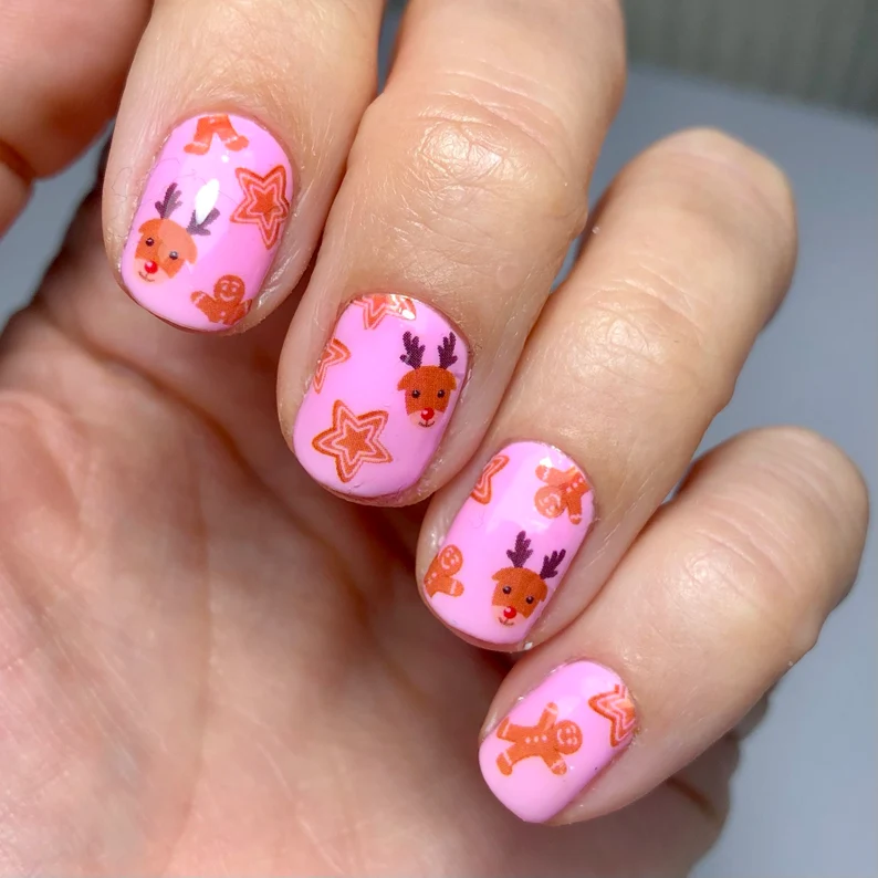 50 Festive and Fabulous Christmas Nail Art Ideas to Jingle Your Way Into the Holiday Season 15 image 582